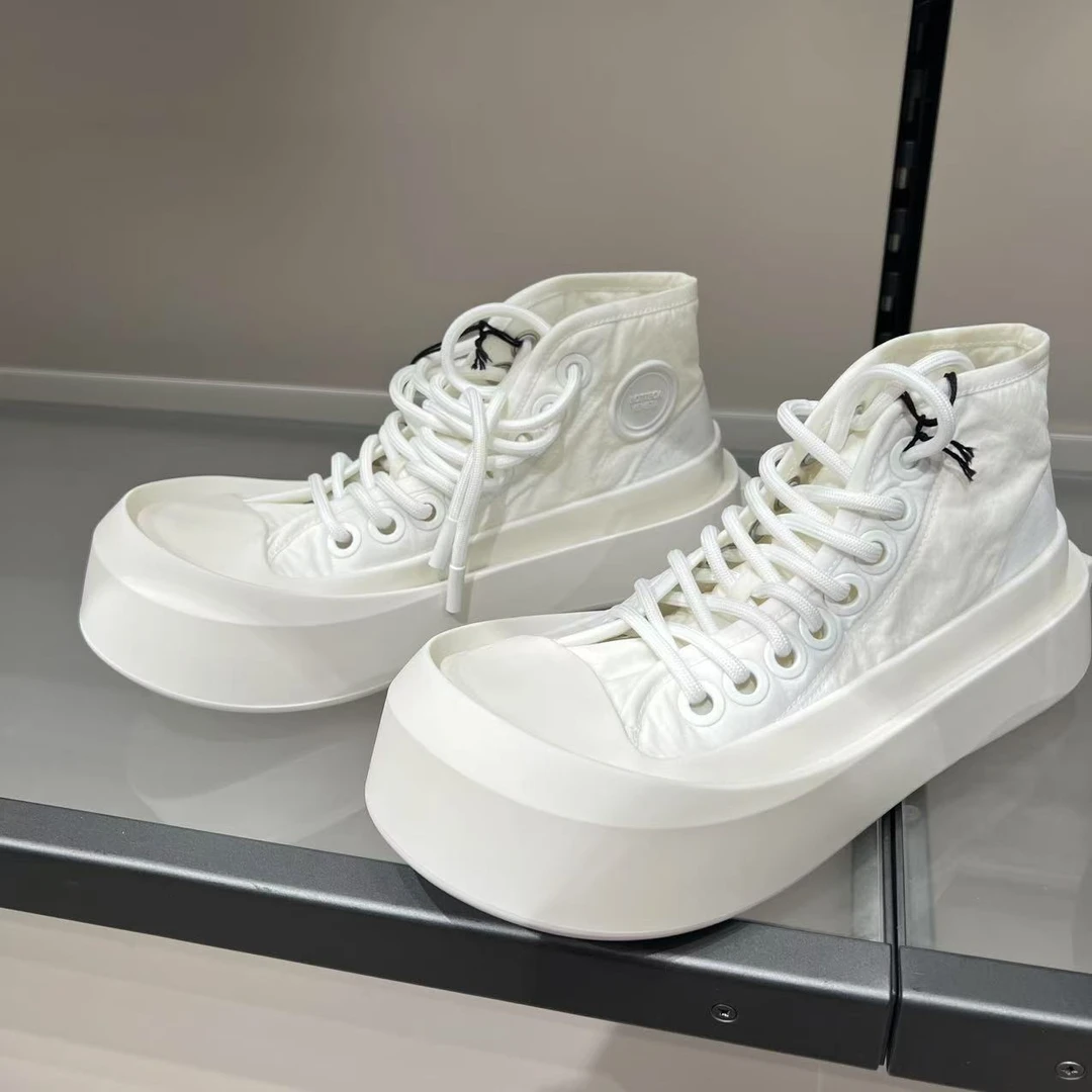 未使用 BOTTEGA VENETA/葆蝶家 /七七/厚度白色大头尼龙板鞋