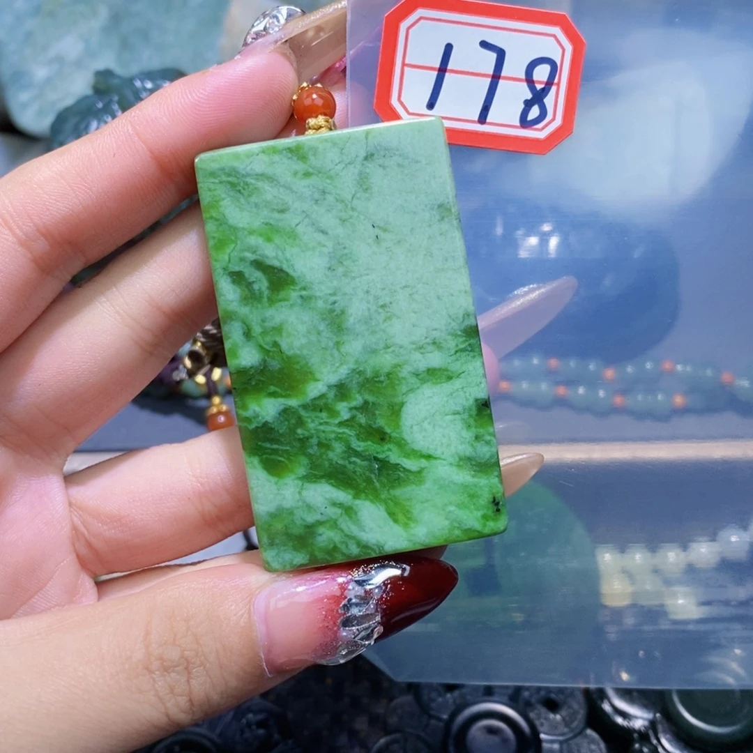 和田玉和田玉边角料随机发未镶嵌