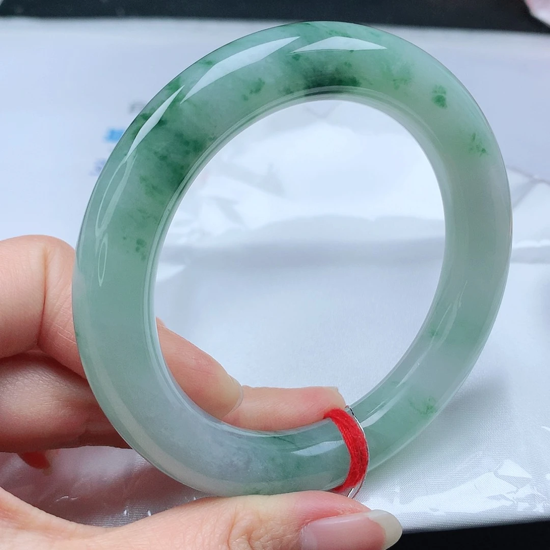 翡翠手镯（圆镯）未镶嵌60➕圆