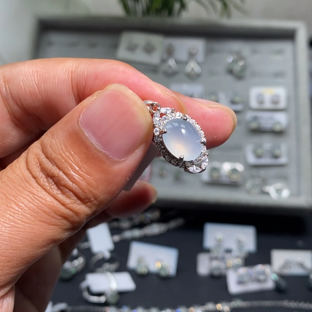 翡翠挂件银S925镶嵌吊坠