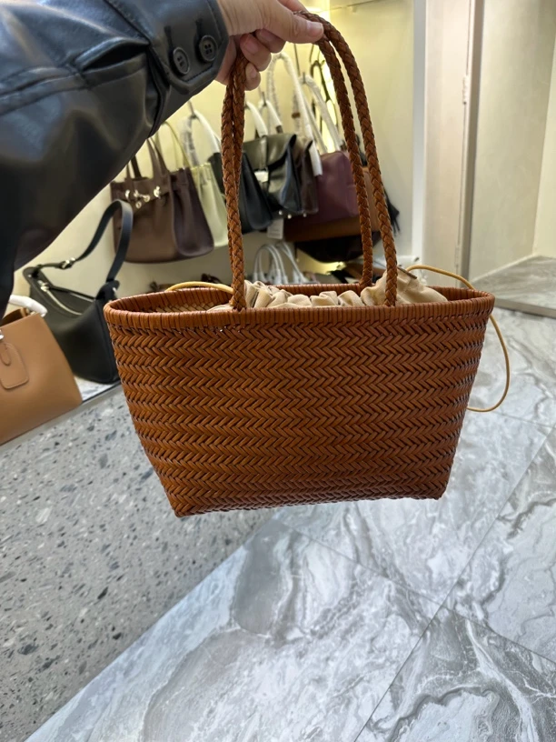 韩系牛皮编织菜篮包