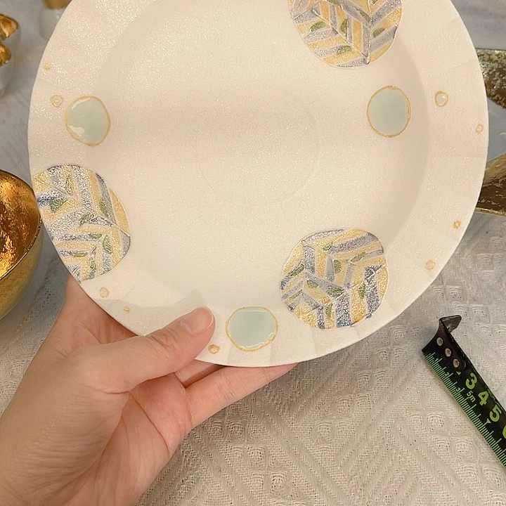 瓷片The first thing