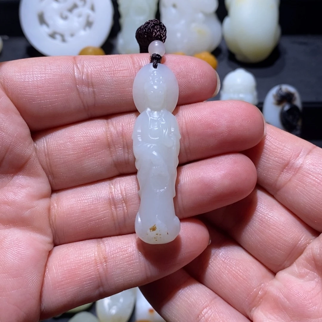 和田玉未镶嵌颈饰