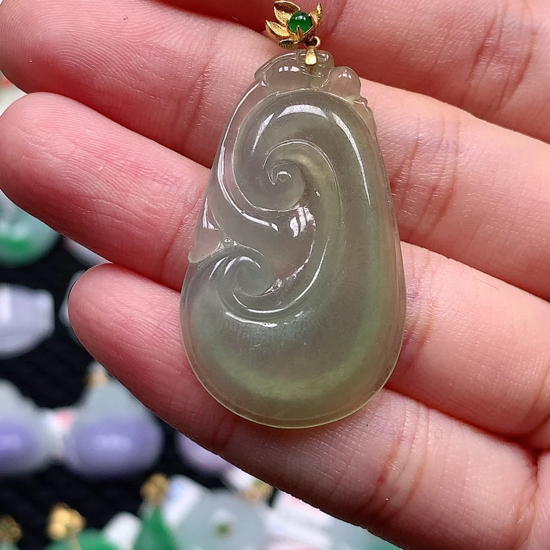 颈饰18K金镶嵌翡翠翡翠吊坠