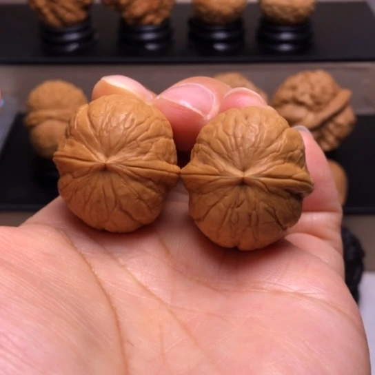 文玩核桃把件铁西瓜21