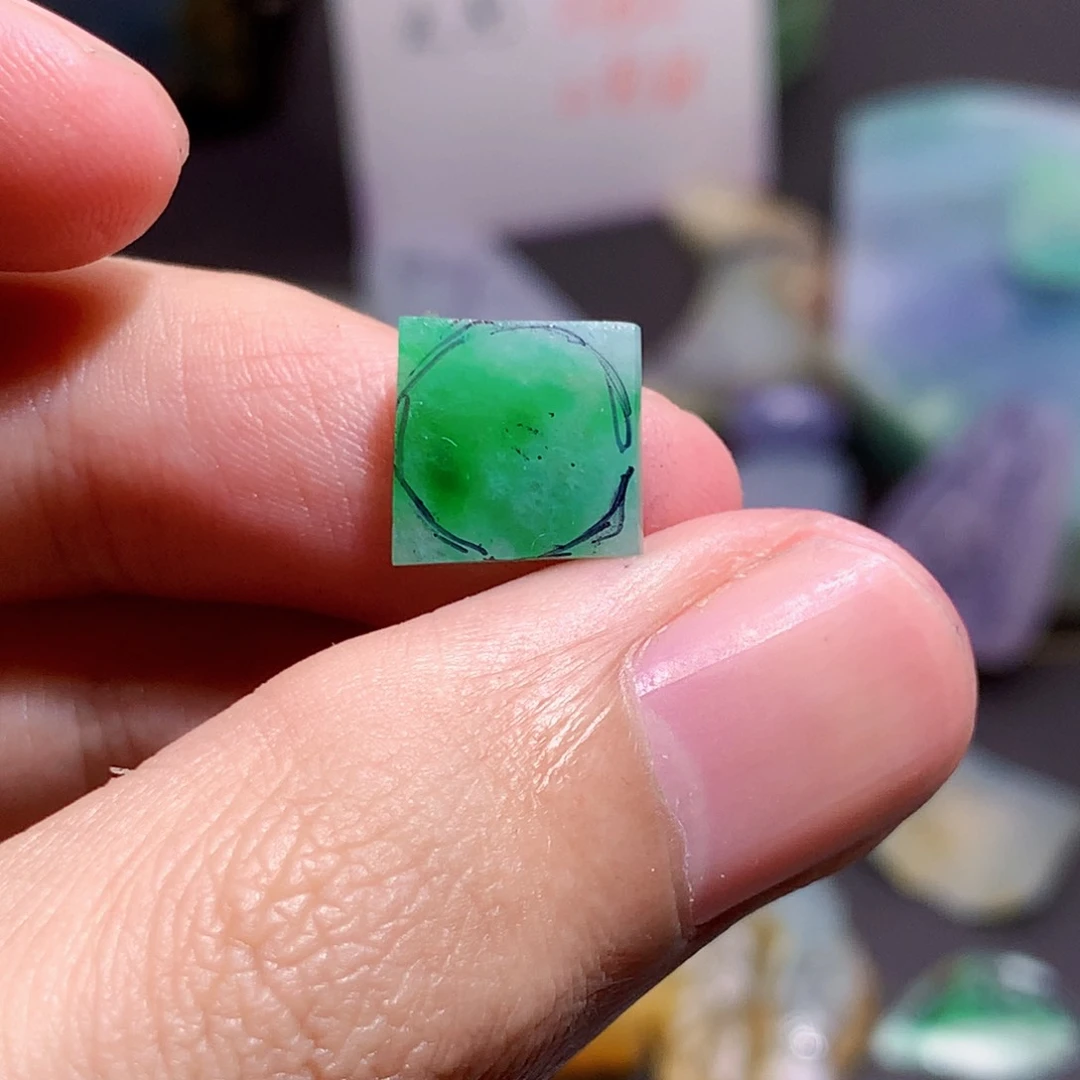 未镶嵌定制翡翠翡翠