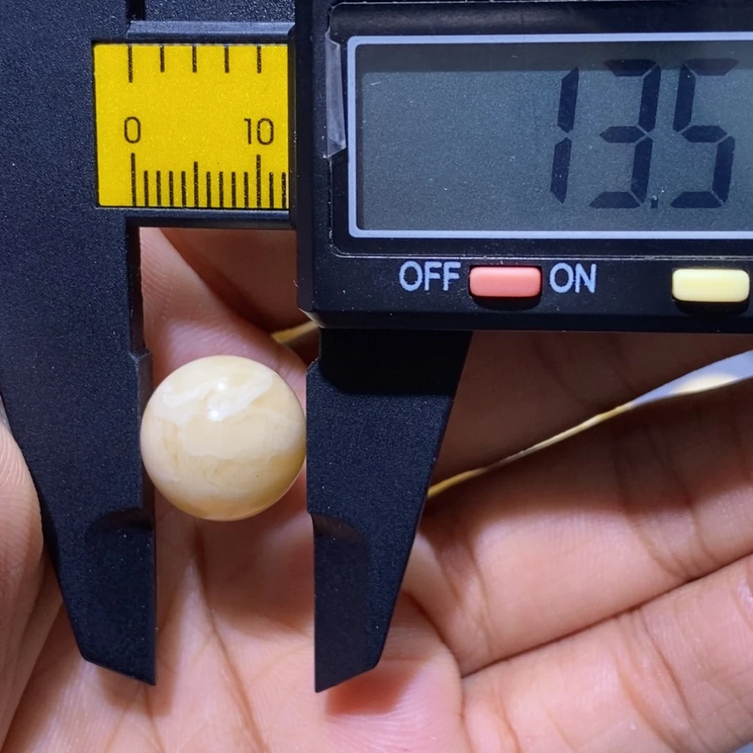 未镶嵌蜜蜡珠宝奇石