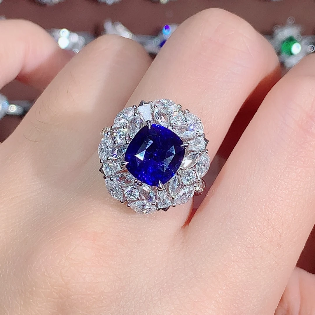 戒指18K金镶嵌蓝宝石4.68ct/天然宝石/七天无理由