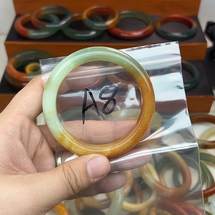 用***洋蛇纹石玉未镶嵌手镯