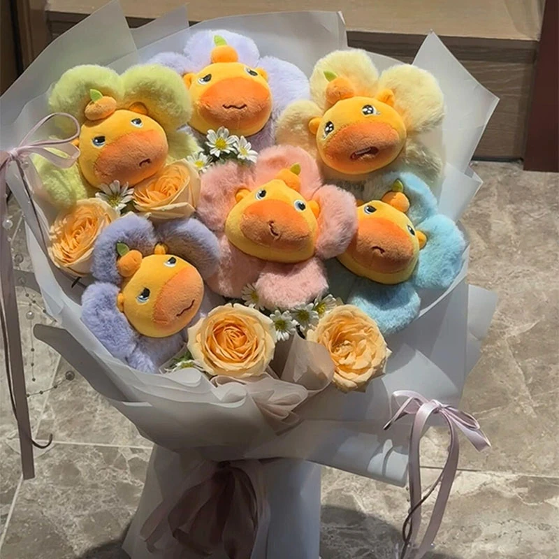可爱噜噜水豚玩偶花束成品卡通花圣诞节礼物送女生仪式感手捧花