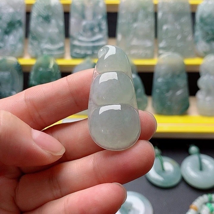 翡翠未镶嵌吊坠(不含链)福豆