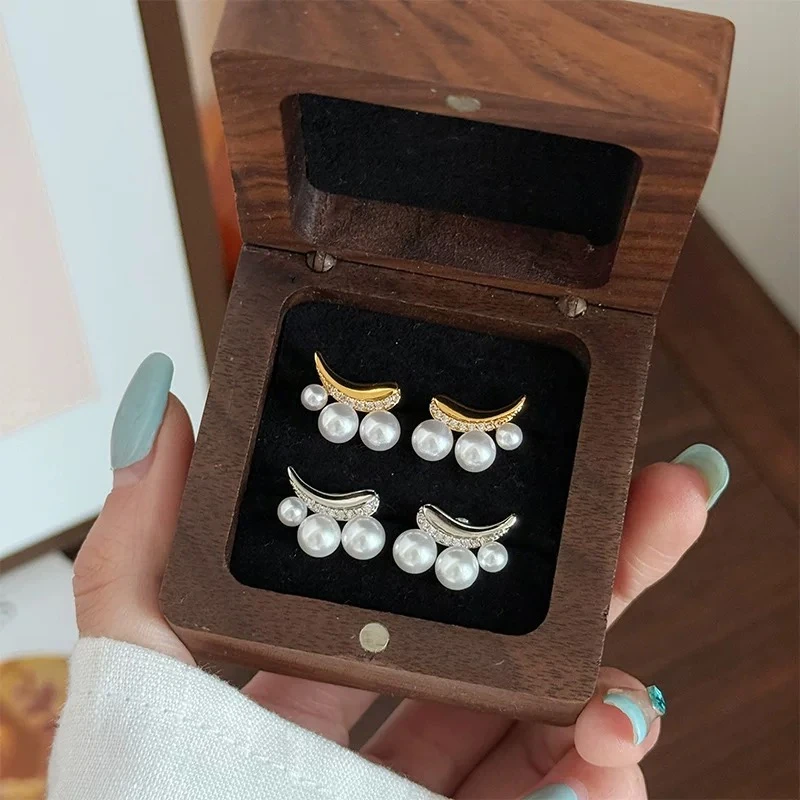 铜合金耳饰 S925银微笑耳钉女小众设计感轻奢独特百搭耳饰女新款