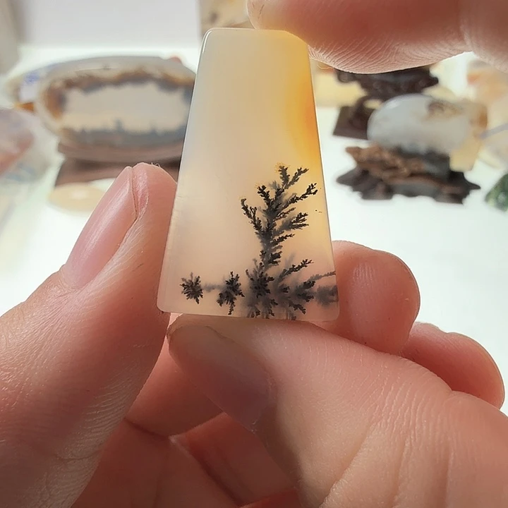 玛瑙/玉髓未镶嵌珠宝半成品