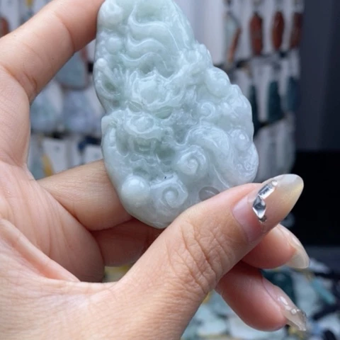 翡翠颈饰未镶嵌翡翠