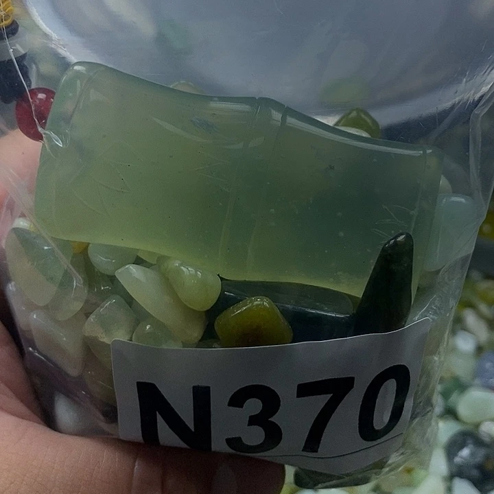 未镶嵌蛇纹石玉鱼缸石