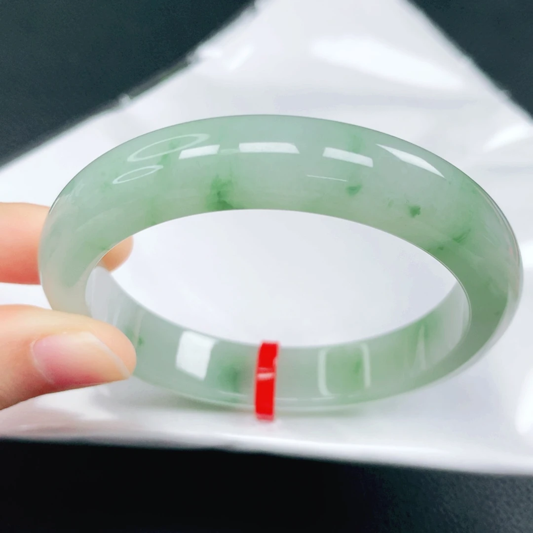 翡翠未镶嵌手镯55圈