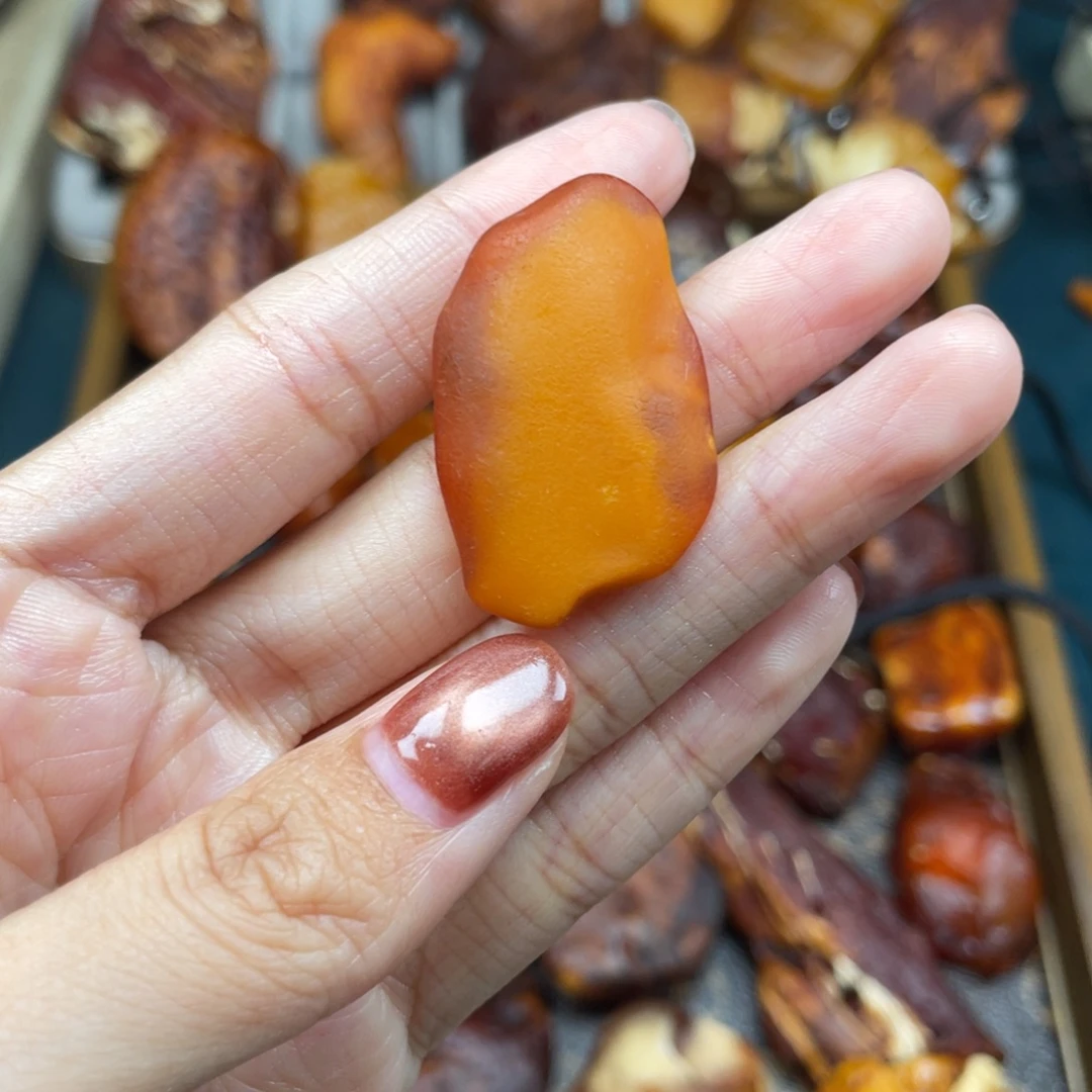 琥珀未镶嵌珠宝奇石