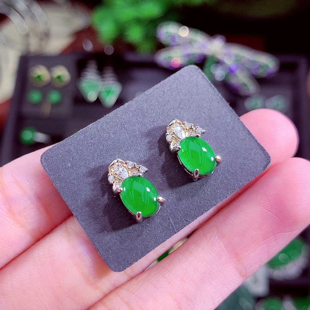 颈饰未镶嵌翡翠天然