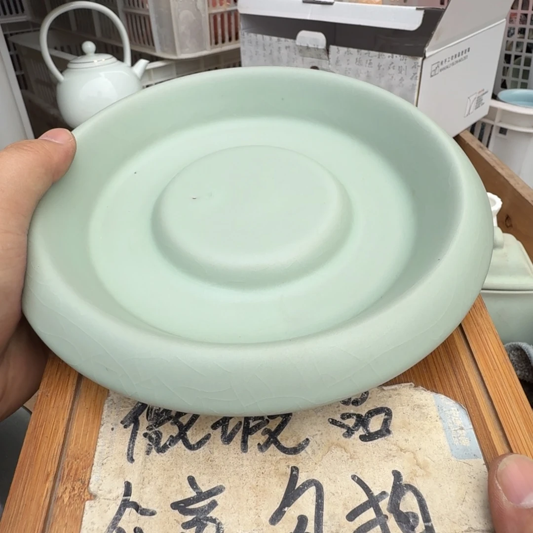 微瑕疵介意勿拍陶瓷器皿@168