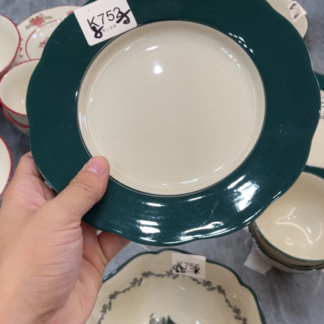 陶瓷微瑕餐具介意勿拍，满18飞！