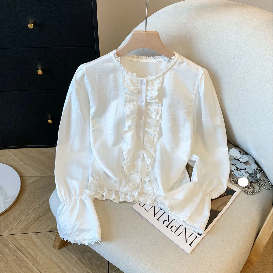 纯欲风高级感蕾丝花边拼接单排扣衬衫女秋季新款洋气减龄收腰上衣