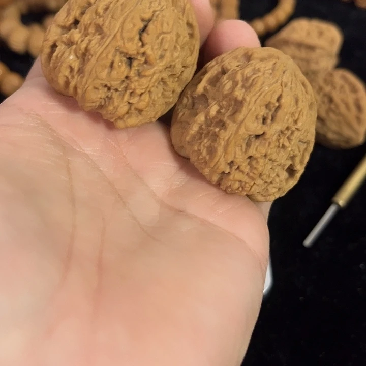 把件文玩核桃40左右练手南疆，编号0051