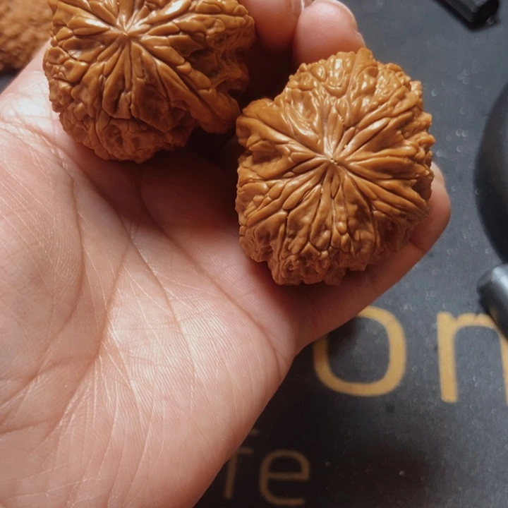 文玩核桃吊坠文玩68