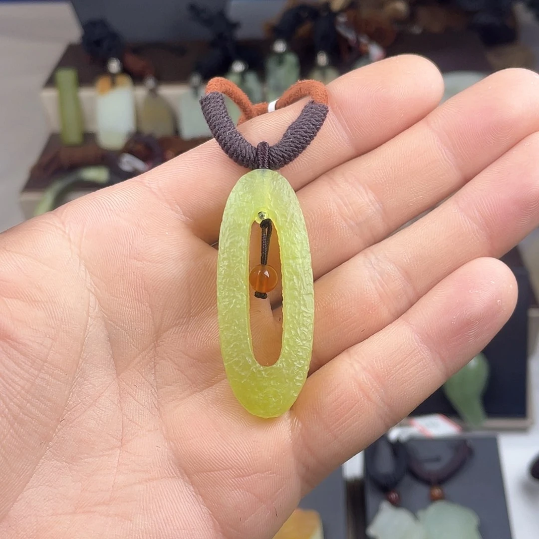 岫玉颈饰未镶嵌我****看