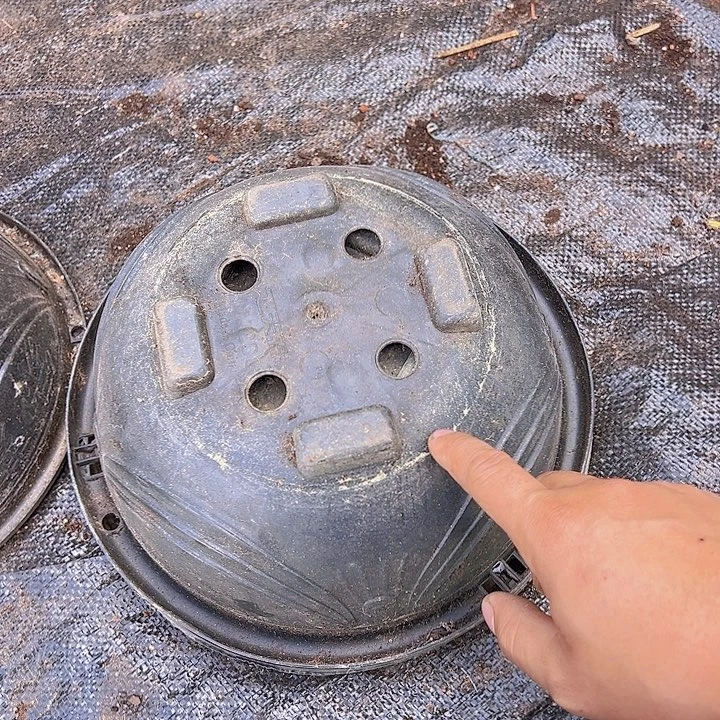 黑色吊兰盆口径27高12发16个