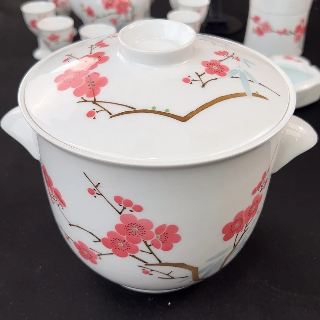 玉泥翠竹红梅饭鼓。微瑕