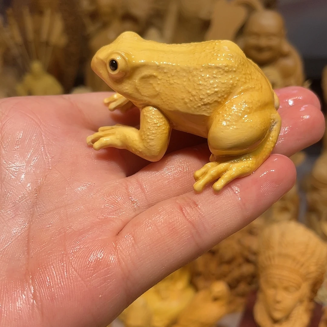 黄杨木小瑕疵大青蛙