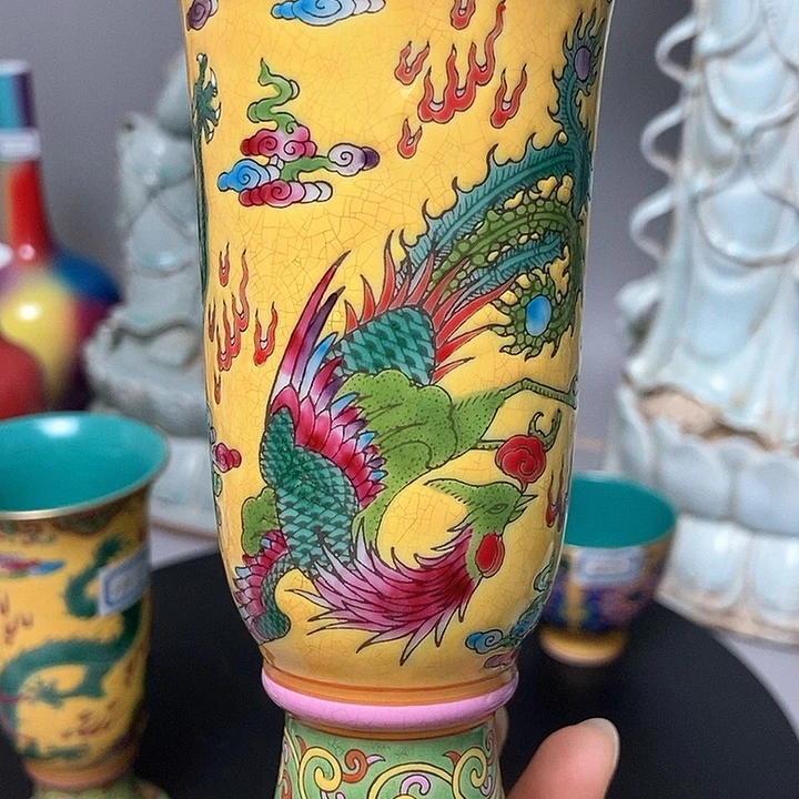 旧藏珐琅彩高足杯