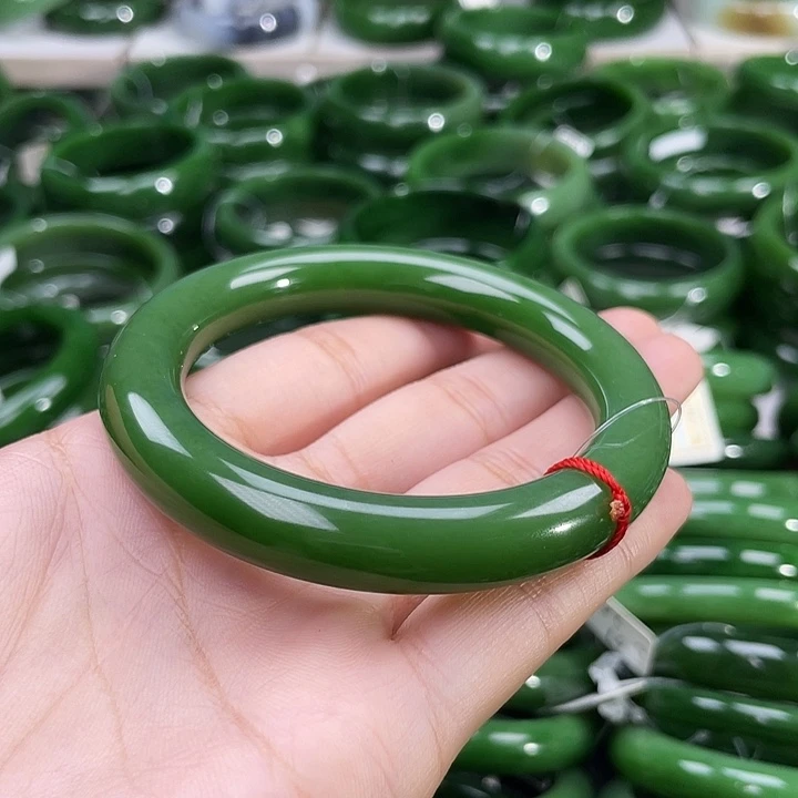 未镶嵌手镯和田玉（碧玉）