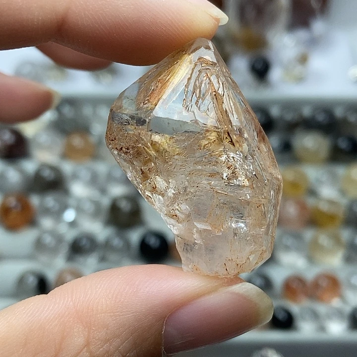 颈饰未镶嵌水晶黄泥闪灵钻