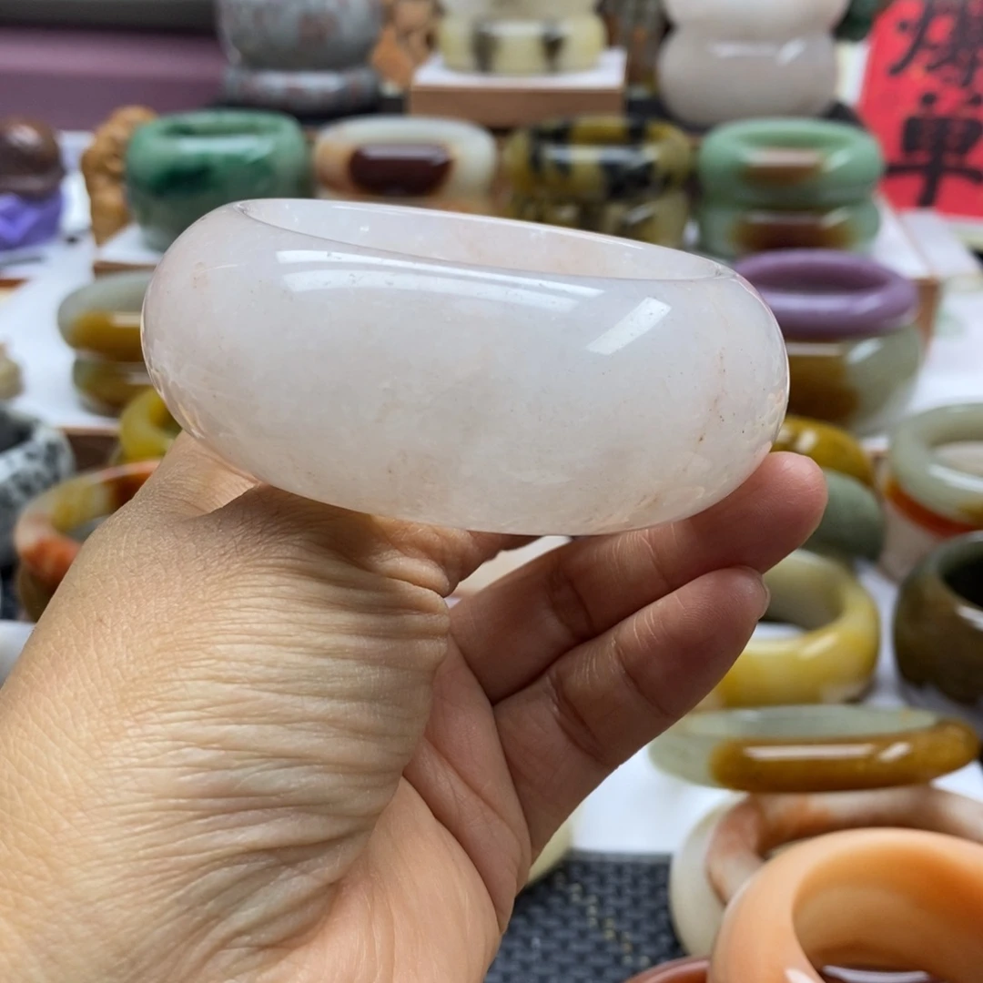 石英岩玉手镯未镶嵌旭**颖