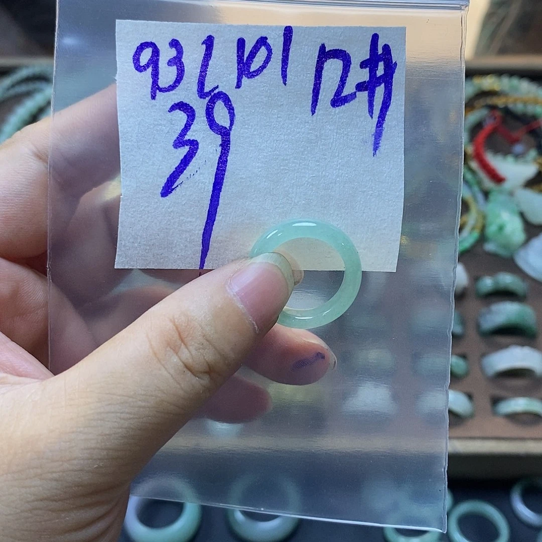 未镶嵌定制翡翠翡翠