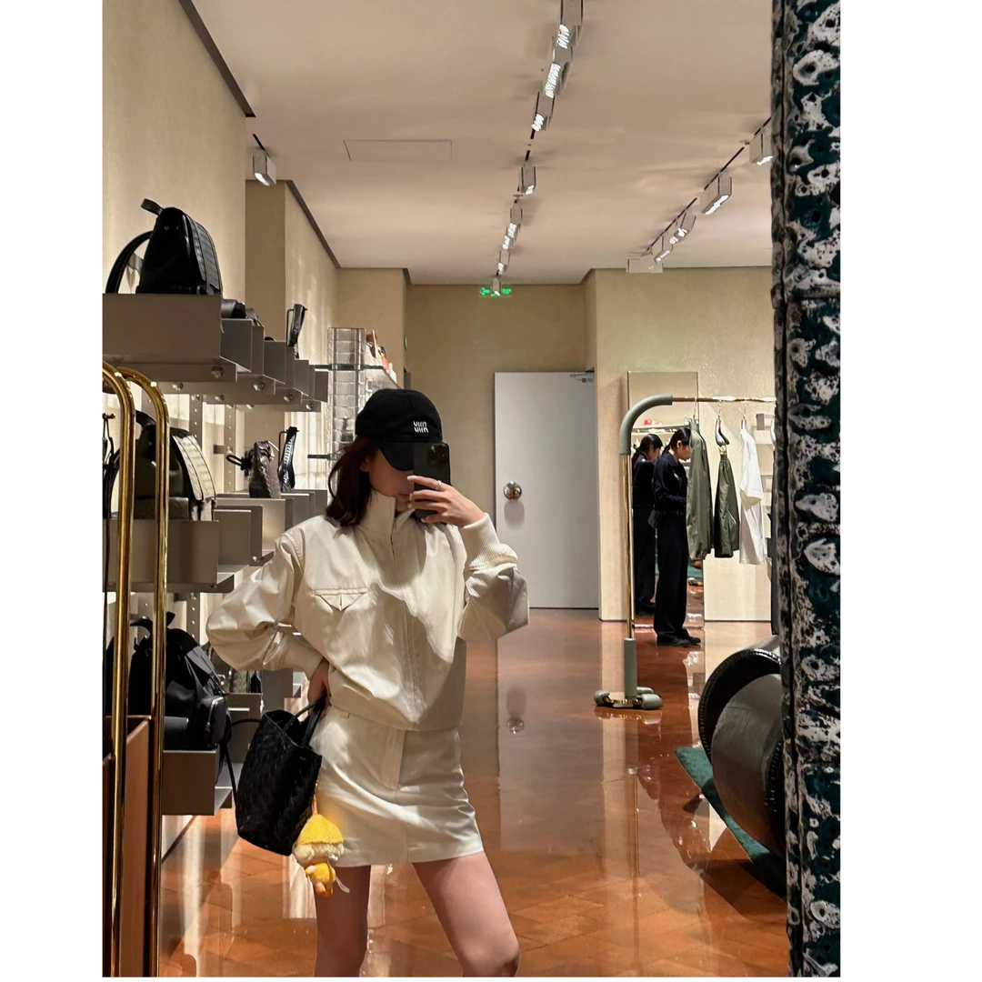 ANNA FREE 秋季新款设计师气质白色潮流时尚通勤长袖套装ZCM25606