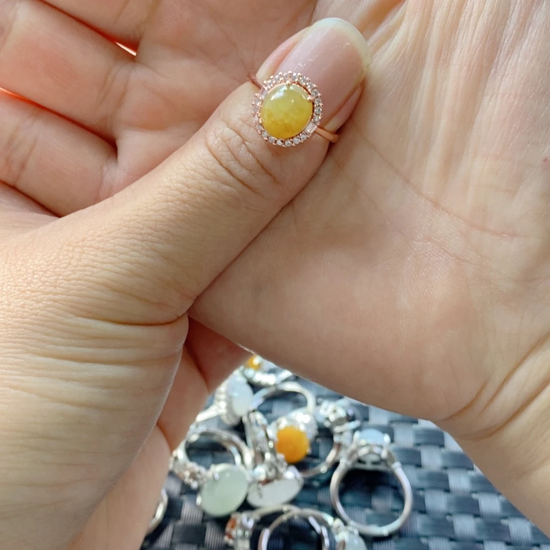 随***欲未镶嵌戒指翡翠缅甸