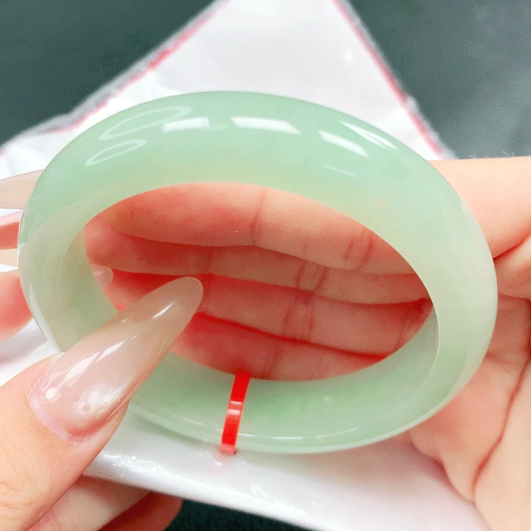翡翠未镶嵌手镯53