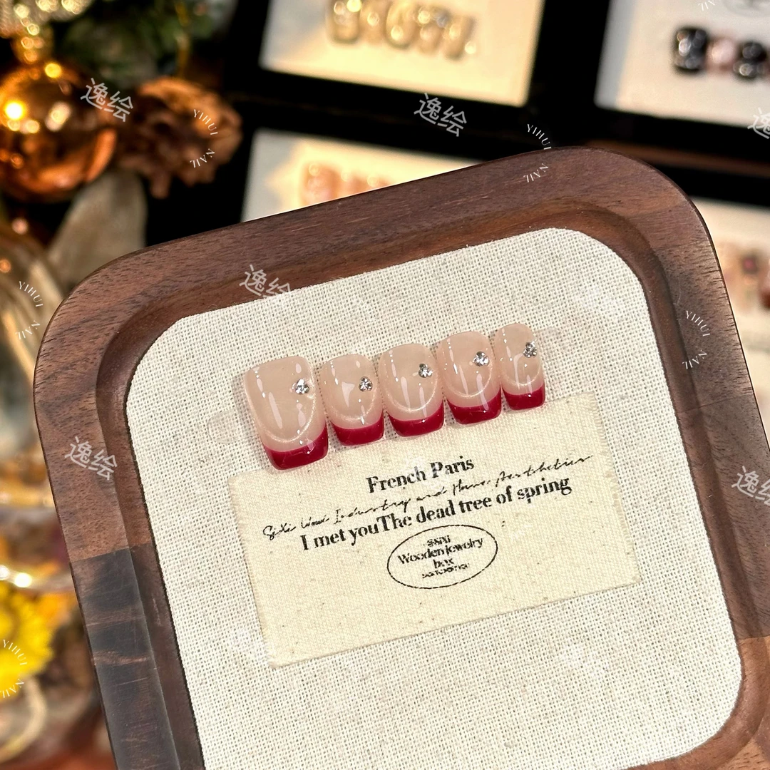 (红法式）逸绘优雅气质红色法式猫眼穿戴甲