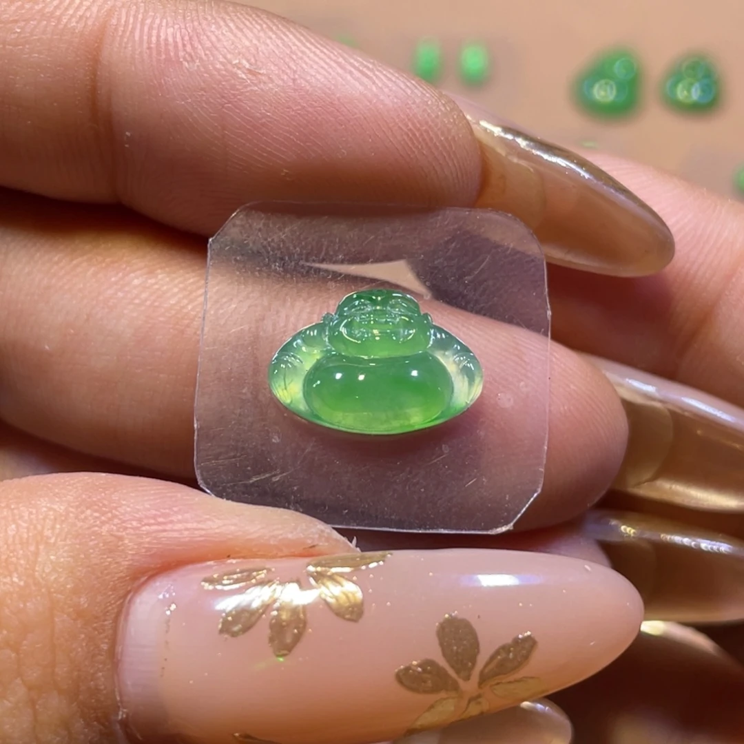 颈饰未镶嵌翡翠佛公