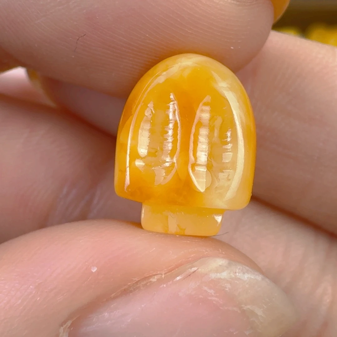 蜜蜡未镶嵌珠宝奇石全品 13.7×10.6×7.6mm