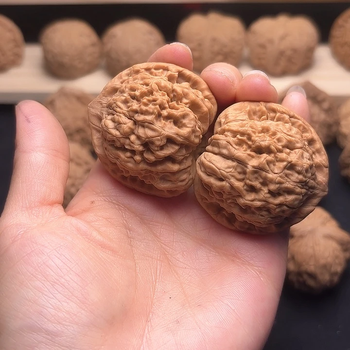 文玩核桃吊坠42官帽