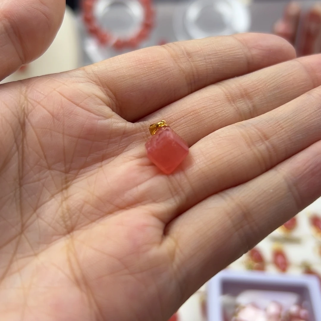菱锰矿（红纹石）18K金镶嵌吊坠(不含链)