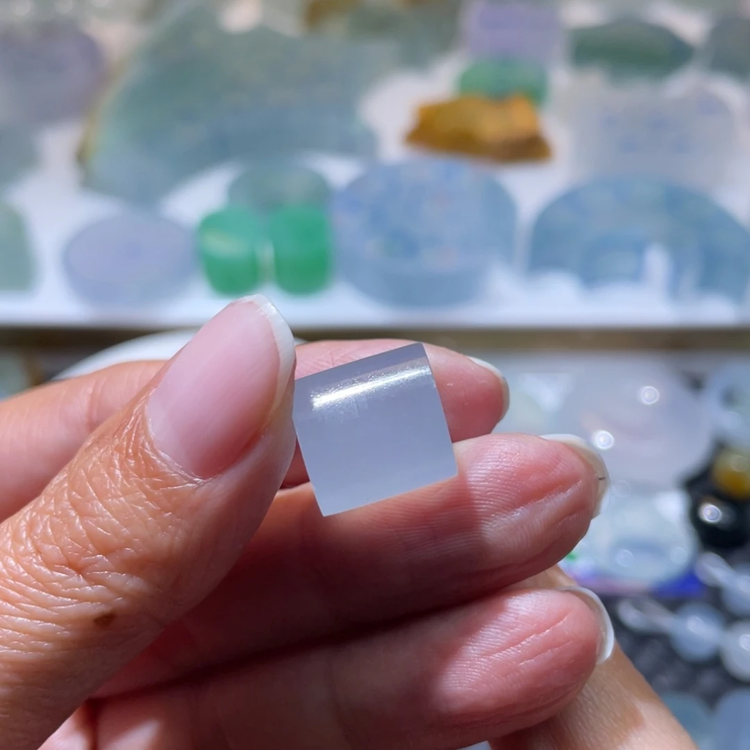 张***茜定制翡翠未镶嵌翡翠