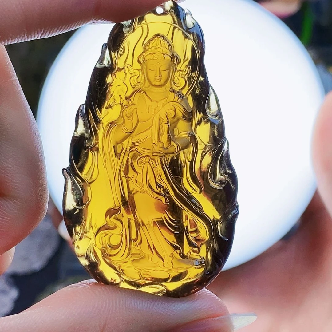 未镶嵌颈饰水晶性****?吊墜