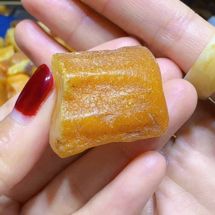定制琥珀未镶嵌蜜蜡