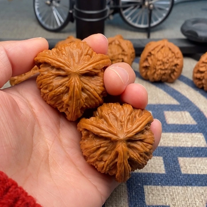 吊坠文玩核桃双*座三棱