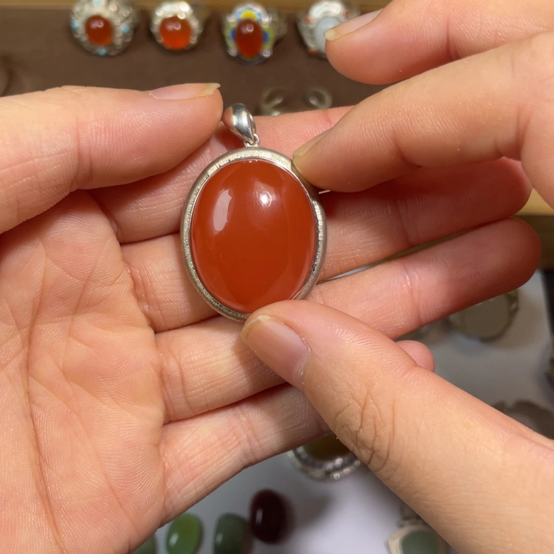 南红玛瑙合金颈饰