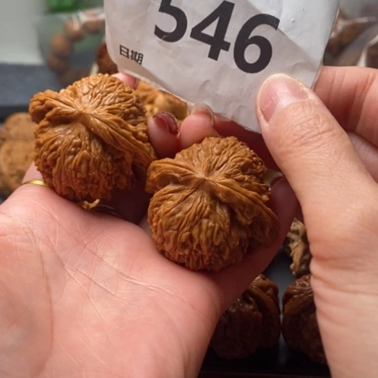 ঞ***酒吊坠文玩核桃全46南疆石546